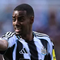 Liverpool encaminha acordo com Alexander Isak, mas precisa convencer o Newcastle para concluir negociação