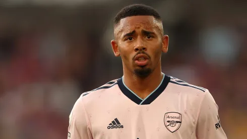 Gabriel Jesus deverá ficar na Europa.