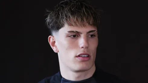 Alejandro Garnacho pode ser vendido pelo Manchester United nos próximos dias. (Photo by Alex Livesey/Getty Images)