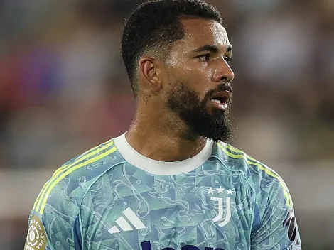 Juventus quer negociar Douglas Luiz para contratar meia do Sporting