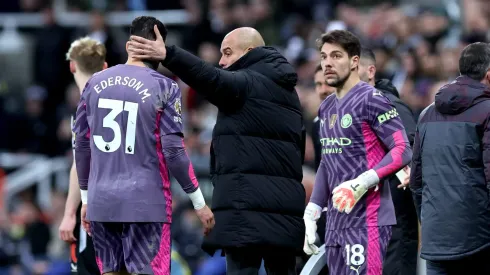 Manchester CIty quer se desfazer de Ortega e Ederson também corre risco após a chegada de James Trafford. (Photo by Alex Livesey/Getty Images)