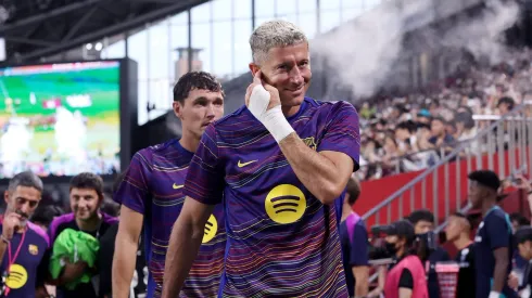 Barcelona se prepara para perder Lewandowski e avalia a contratação de Nicolas Jackson, do Chelsea. (Photo by Paul Miller/Getty Images)