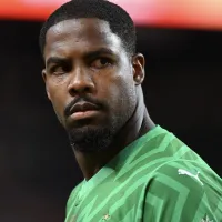 Chelsea tem interesse em Mike Maignan, mas Massimiliano quer permanência do goleiro