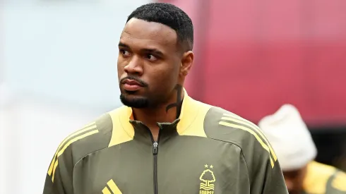 Ex-Corinthians e de saída do Forest, Carlos Miguel é procurado pelo Cruzeiro e decide permanecer na Europa. (Photo by Clive Mason/Getty Images)