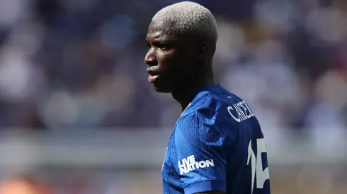 Chelsea ignora pedido de Moisés Caicedo para contratar Joel Ordónez e meia está furioso. (Photo by Alex Grimm/Getty Images)