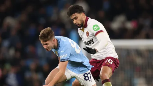 Lucas Paquetá voltou ao radar de Guardiola, e uma troca envolvendo Jack Grealish com o West Ham ganha força nos bastidores. (Photo by Carl Recine/Getty Images)
