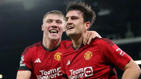 Harry Maguire (à direita) pelo Manchester United (Foto: Jan Kruger/Getty Images)