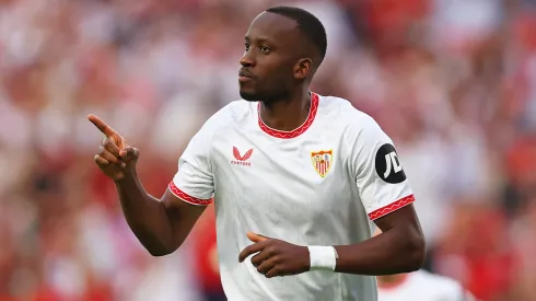 Dodi Lukebakio é alvo do Bayern de Munique nesta janela de transferências – Foto: Fran Santiago/Getty Images