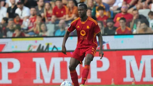 Ndicka, zagueiro da Roma. Foto: Gabriele Maltinti