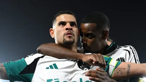 Isak quer o Liverpool e aguarda por nova oferta. Foto: Justin Setterfield/Getty Images)