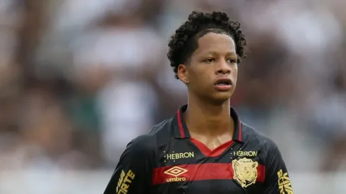 Barcelona tem interesse em Zé Lucas. Foto: Marlon Costa/AGIF