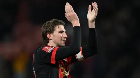 Illya Zabarnyi em jogo do Bournemouth (Foto: Mike Hewitt/Getty Images)