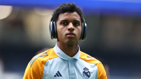 Rodrygo antes de jogo do Real Madrid (Foto: Florencia Tan Jun/Getty Images)