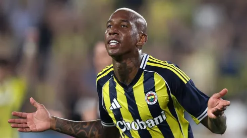 Grêmio desiste de Róger Guedes e decide contratar Anderson Talisca, ex-Al Nassr e hoje no Fenerbahçe. (Photo by Ahmad Mora/Getty Images)