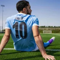 Manchester City surpreende ao anunciar Rayan Cherki como novo camisa 10 da temporada