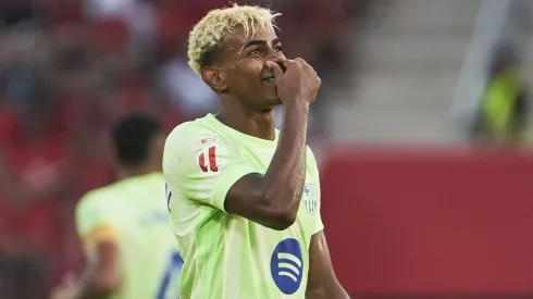 Lamine Yamal marca golaço em Mallorca x Barcelona e é comparado com Messi; Veja o vídeo. (Photo by Rafa Babot/Getty Images)