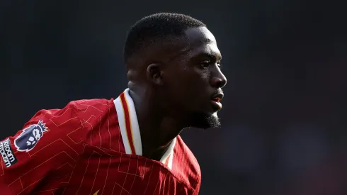 Chelsea entra em disputa com Real Madrid por Konaté, do Liverpool. Foto: Alex Livesey/Getty Images