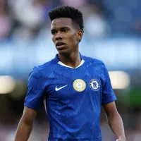 Ídolo do Liverpool, Carragher acredita na titularidade de Estêvão no Chelsea: “Muito especial”