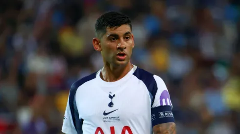 Cristian Romero na final Tottenham x PSG da Supercopa Europeia (Foto: Francesco Scaccianoce/Getty Images)
