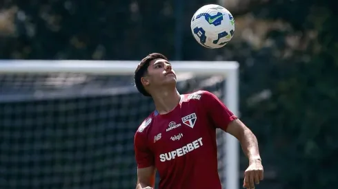 Nicolas Bosshardt em ação pelo São Paulo (Rubens Chiri e Miguel Schincariol / São Paulo FC