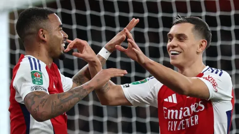 Arsenal frustra Aston Villa e Galatasaray após aumentar salário de Trossard. Foto: Alex Pantling/Getty Images