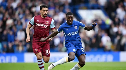 Lucas Paquetá e Caicedo em West Ham x Chelsea. Foto: Justin Setterfield/Getty Images