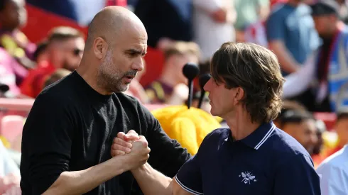 Técnicos Guardiola e Thomas Frank lado a lado. (Foto: Mike Hewitt/Getty Images)