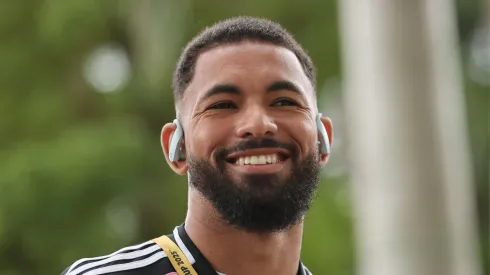 Douglas Luiz fechou acordo por cinco temporadas com o Forest (Foto: Michael Reaves/Getty Images)