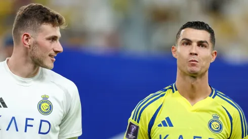 Bento e Cristiano Ronaldo em ação pelo Al-Nassr. Foto: Yasser Bakhsh/Getty Images