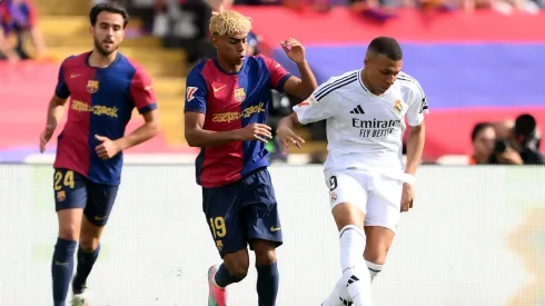 Com a menor média de idade da competição, o Barcelona mostra sua força renovada, seguido de perto pelo Real Madrid. (Foto de David Ramos/Getty Images)