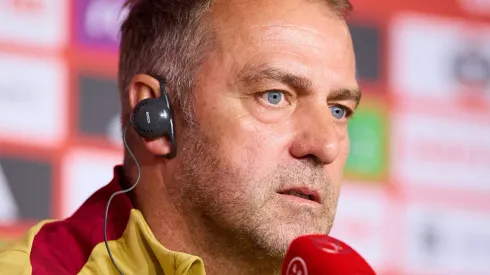 Barcelona não deve negociar Marc Casadó após atitude de Hansi Flick. Foto: Fran Santiago/Getty Images