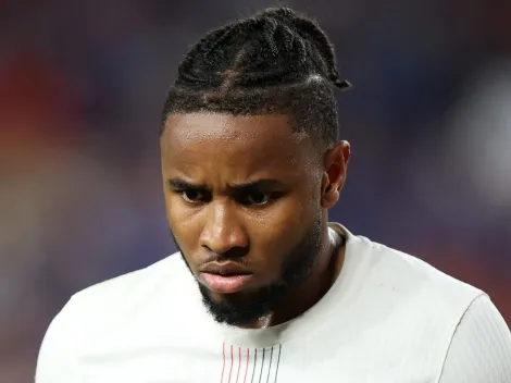 Chelsea recebe contato do Aston Villa por Christopher Nkunku