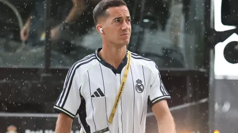 MIAMI GARDENS, FLORIDA – JULY 01: Lucas Vazquez #17 of Real Madrid C. F. arrives prior to the FIFA Club World Cup 2025 round of 16 match between Real Madrid CF and Juventus FC at Hard Rock Stadium on July 01, 2025 in Miami Gardens, Florida. (Photo by Michael Reaves/Getty Images)