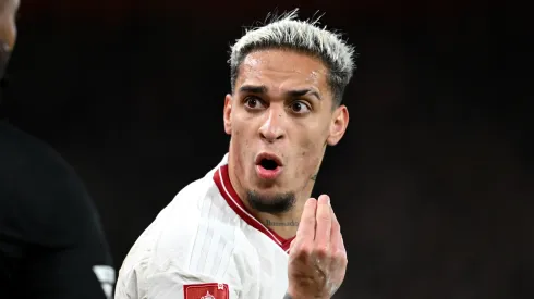 Antony em jogo do Manchester United. Michael Regan/Getty Images)