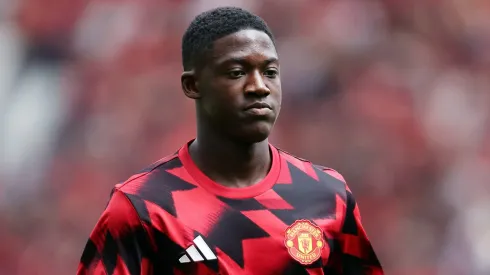 Mainoo em campo, pelo Manchester United. Foto: Matt McNulty