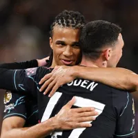 Newcastle e West Ham entram na disputa para tirar Aké do Manchester City; clube quer R$252 mi