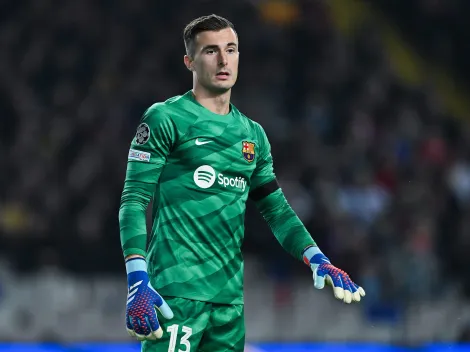 Barcelona renova contrato e empresta goleiro reserva