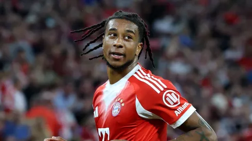 Michael Olisé, do Bayern de Munique, é monitorado pelo PSG. (Photo by Alexander Hassenstein/Getty Images)