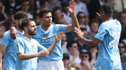 Jogadores do Manchester CIty, Rodri, Gvardiol, Bernardo Silva e Akanji. (Foto: Richard Heathcote/Getty Images)
