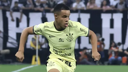 Pedrinho em jogo do Corinthians