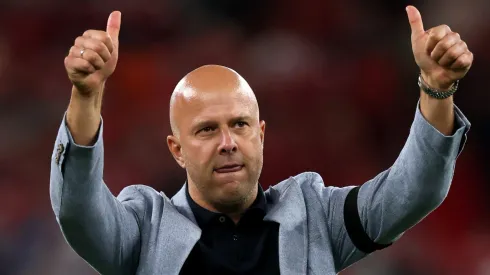 Arne Slot se torna o treinador com a melhor taxa de gols na Premier League antes de Liverpool X Arsenal. (Photo by Michael Steele/Getty Images)