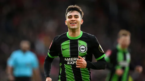 Facundo Buonanotte jogando pelo Brighton. Foto: Clive Mason/Getty Images