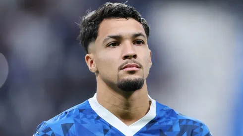 Marcos Leonardo, jogador do Al-Hilal que ficou de fora da lista de inscritos no Campeonato Saudita. Renan Lodi também não foi inscrito.<br />
(Foto: Abdullah Ahmed/Getty Images)