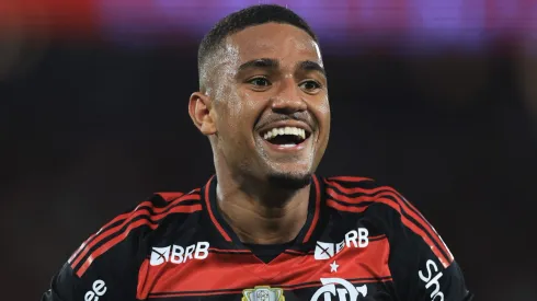 Samuel Lino, do Flamengo, aponta a garra como única semelhança entre Filipe Luís e Diego Simeone (Photo by Buda Mendes/Getty Images)