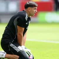 Aston Villa divulga escalação sem Dibu Martínez, alvo do Manchester United