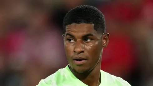 Flick cobra Rashford no Barcelona. Foto: Alex Caparros/Getty Images