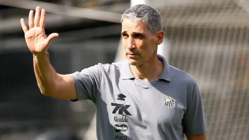 Juan Pablo Vojvoda técnico do Santos. (Foto: Mauricio De Souza/AGIF)