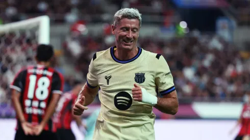 Lewandowski comemora gol marcado pelo Barcelona durante a pré-temporada