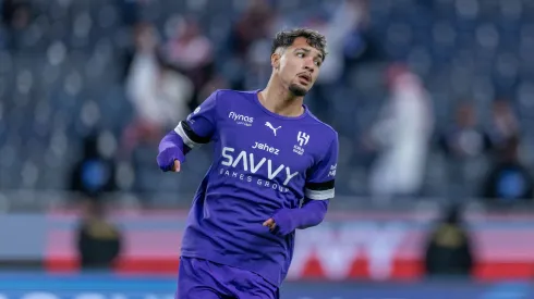 Marcos Leonardo em ação pelo Campeonato Saudita (Foto: Abdullah Ahmed/Getty Images)