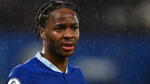 Sterling, atacante do Chelsea. Ele pode não ter oportunidades até janeiro, segundo portal (FOTO: Clive Mason/Getty Images)